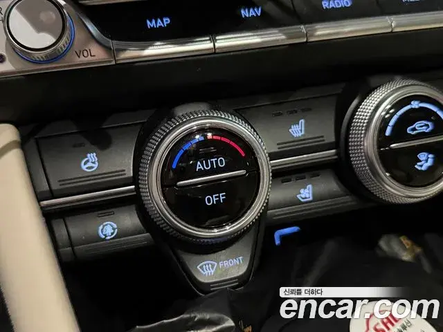 Genesis G70 2021 — Photo 16/17