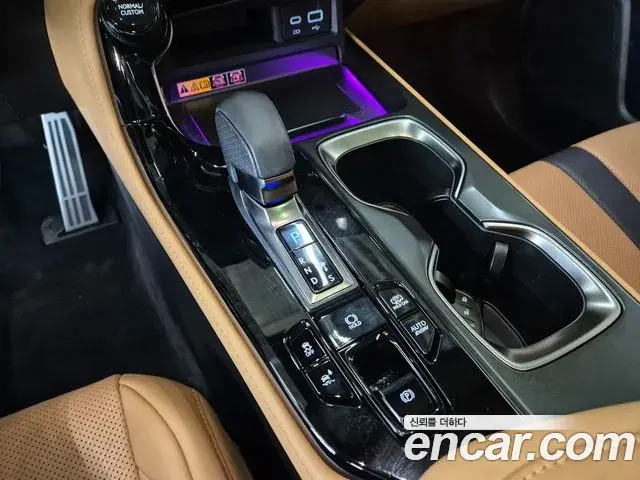 Lexus NX450h+ 2025 — Photo 18/20