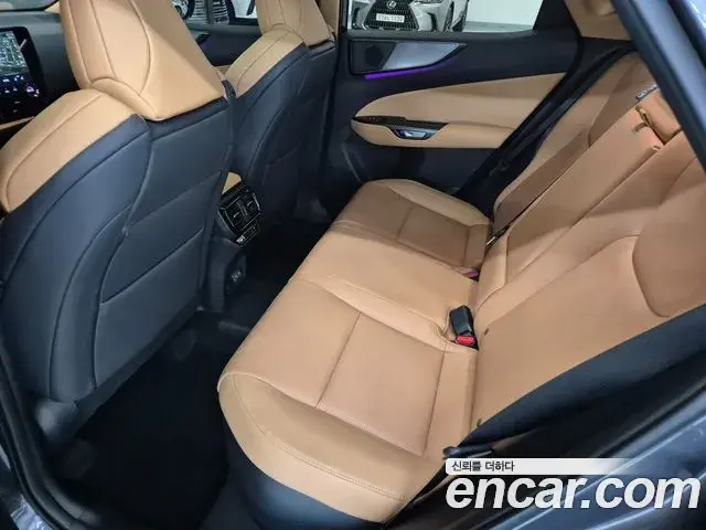 Lexus NX450h+ 2025 — Photo 10/20