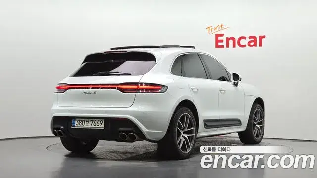 Porsche Macan 2022 — Şəkil 10/32