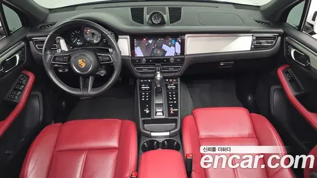 Porsche Macan 2022 — Şəkil 12/32