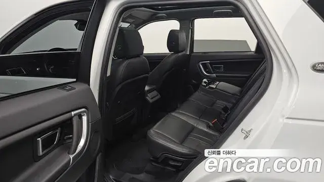 Land Rover Discovery Sport 2019 — Фото 13/20