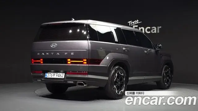 Hyundai Santa Fe 2024 — Фото 2/20