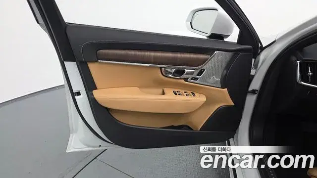 Volvo S90 2022 — ფოტო 12/32