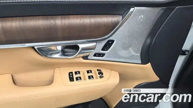 Volvo S90 2022 — ფოტო 21/32