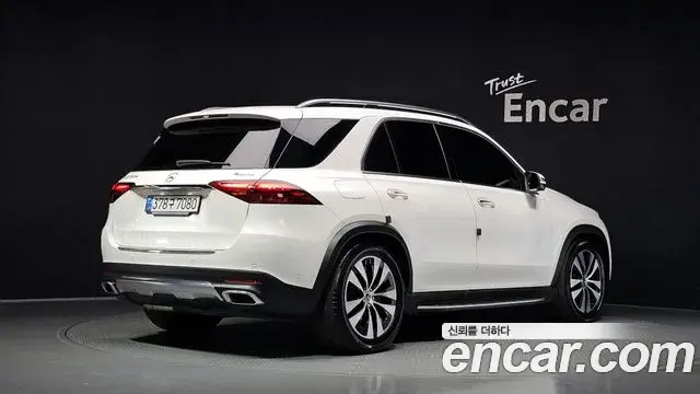 Mercedes-Benz GLE-Class 2024 — Фото 2/20
