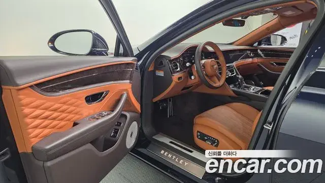 Bentley Flying Spur 2022 — Photo 36/37
