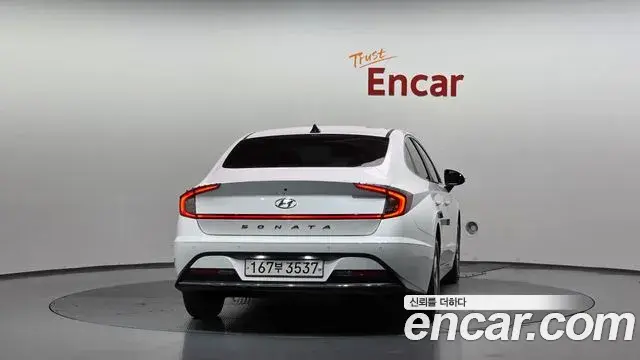 Hyundai Sonata 2020 — Фото 4/20