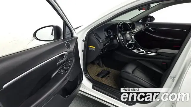Hyundai Sonata 2020 — Фото 10/20