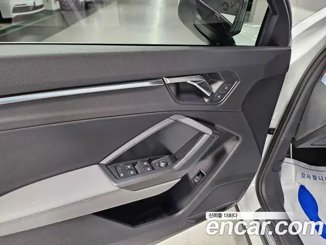 Audi Q3 2022 — Фото 14/20
