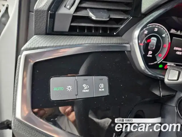 Audi Q3 2022 — Фото 15/20