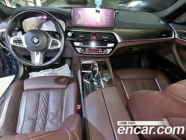 BMW 5 Series 2021 — Фото 9/20