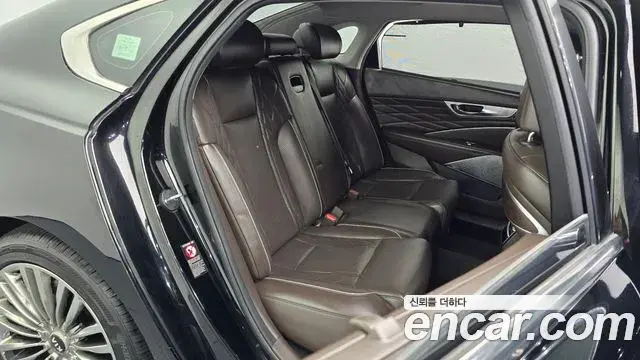 Kia The K9 2019 — ფოტო 7/32