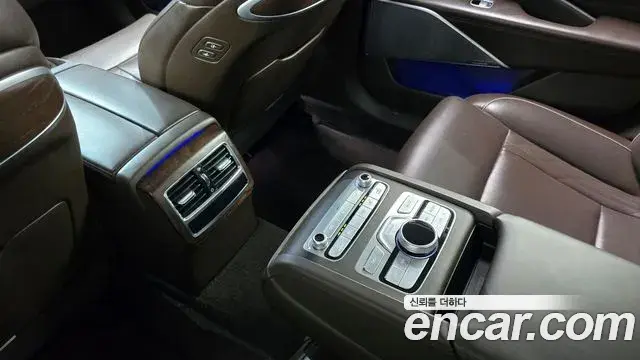 Kia The K9 2019 — ფოტო 27/32