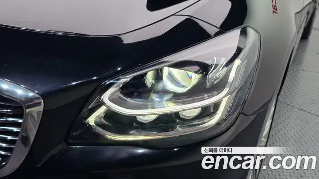 Kia The K9 2019 — ფოტო 11/32