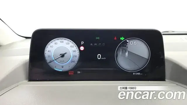 Hyundai Staria 2021 — Фото 8/20