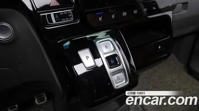 Hyundai Staria 2021 — Фото 9/20