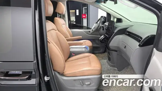 Hyundai Staria 2021 — Фото 11/20