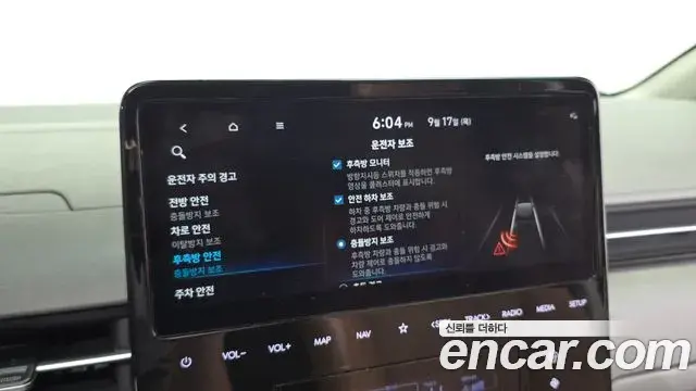 Hyundai Staria 2021 — Фото 18/20