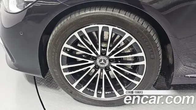 Mercedes-Benz S-Class 2022 — Фото 5/20