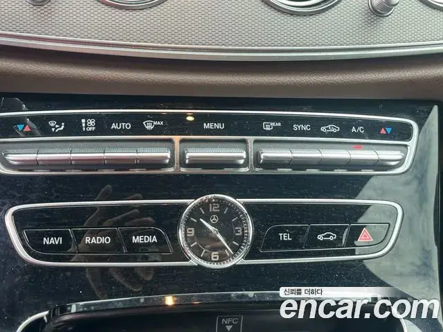 Mercedes-Benz E-Class 2018 — Фото 14/20