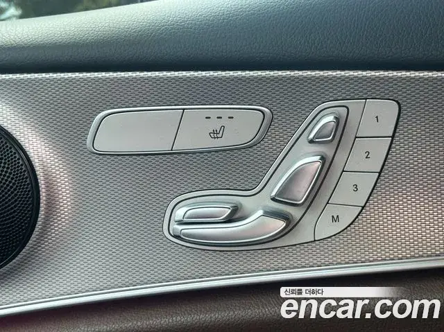 Mercedes-Benz E-Class 2018 — Фото 19/20