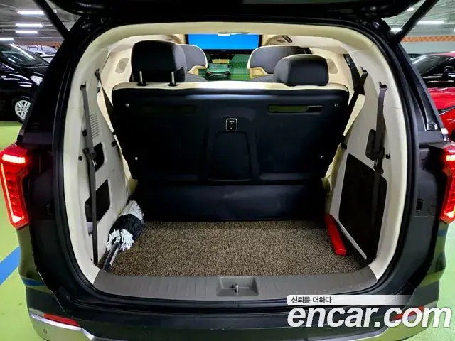 Kia Carnival 2024 — Photo 17/20