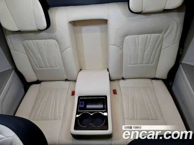 Kia Carnival 2024 — Photo 10/20