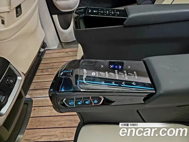 Kia Carnival 2024 — Photo 9/20