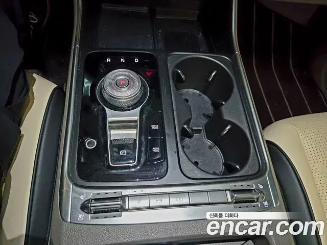 Kia Carnival 2024 — Photo 19/20