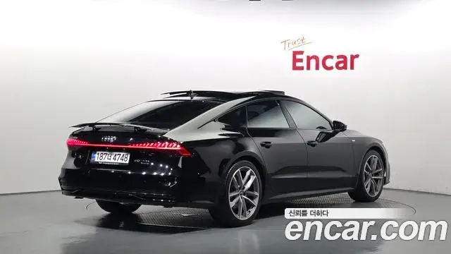 Audi A7 2022 — Фото 2/20