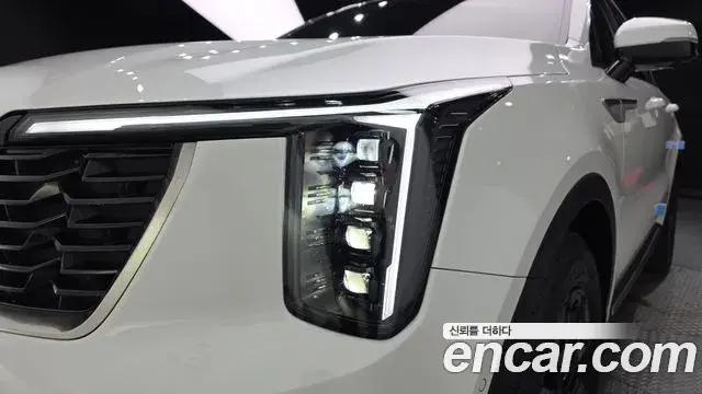 Kia Sorento 2023 — ფოტო 36/38