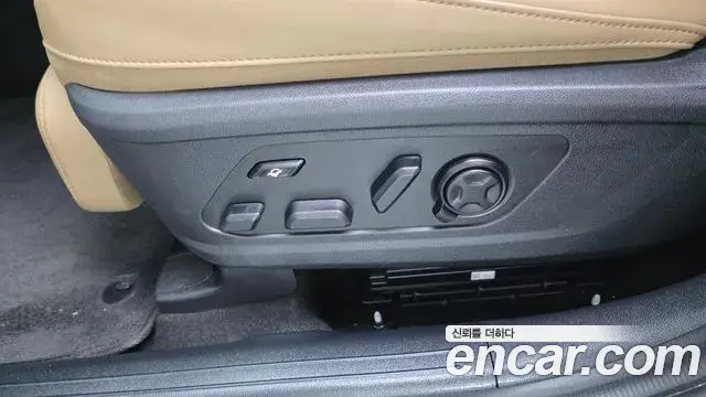 Kia Sorento 2023 — ფოტო 5/38