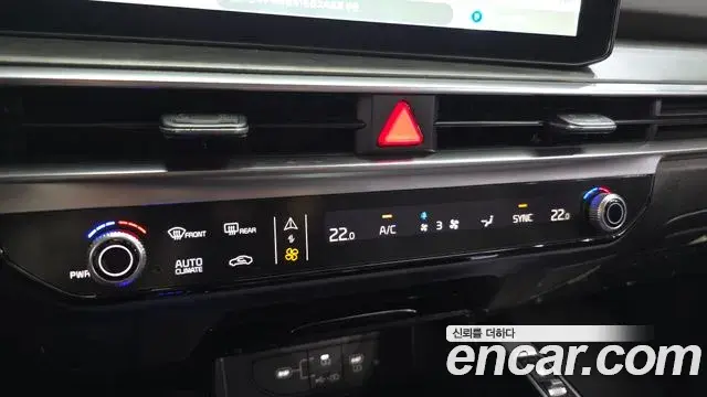 Kia Sorento 2024 — ფოტო 22/34