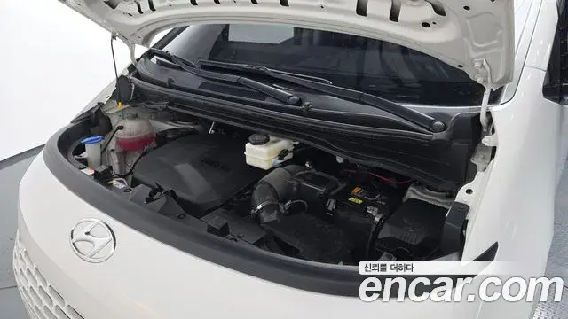 Hyundai Staria 2021 — Photo 6/20