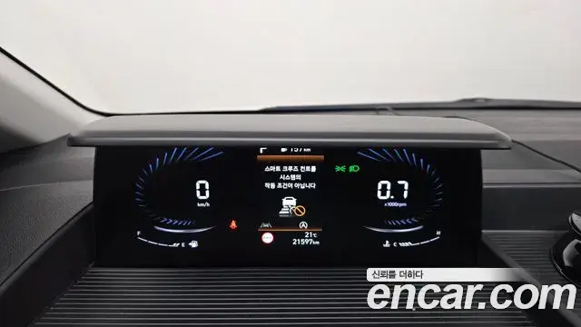 Hyundai Staria 2021 — Photo 8/20