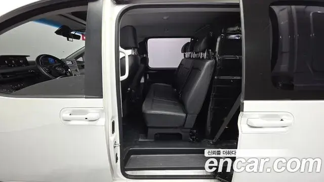 Hyundai Staria 2021 — Photo 11/20
