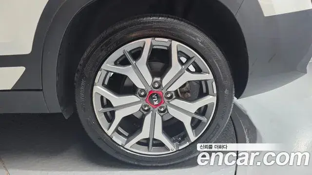 Kia Seltos 2020 — Photo 17/31