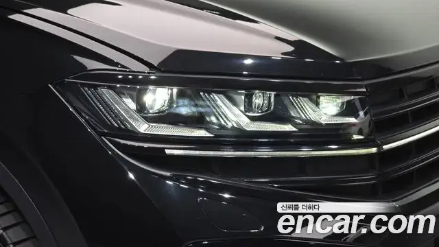 Volkswagen Touareg 2024 — Photo 26/37