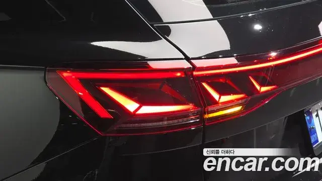 Volkswagen Touareg 2024 — Photo 8/37