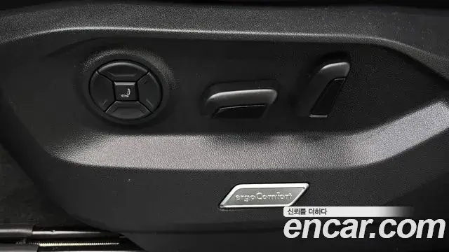 Volkswagen Touareg 2024 — Photo 18/37