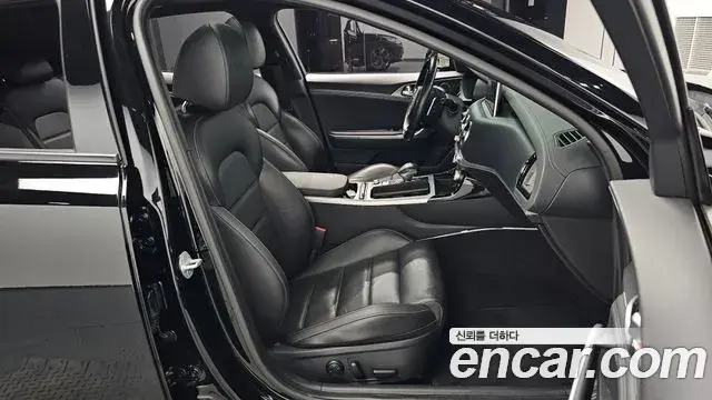 Kia Stinger 2019 — Photo 12/20