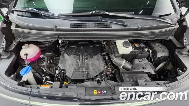 Hyundai Staria 2024 — Photo 6/20