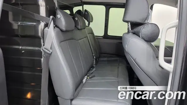 Hyundai Staria 2024 — Photo 11/20