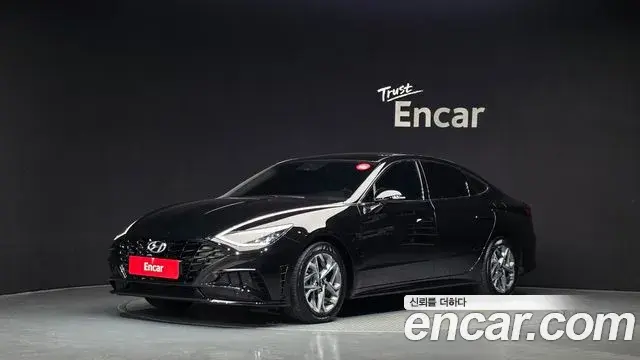 Hyundai Sonata 2022 — Фото 1/20