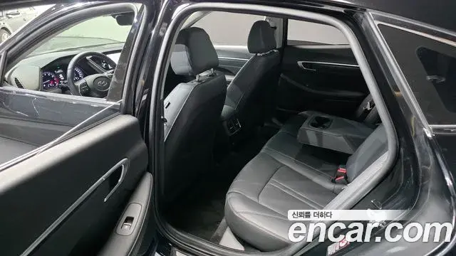 Hyundai Sonata 2022 — Фото 11/20