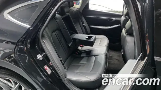 Hyundai Sonata 2022 — Фото 18/20