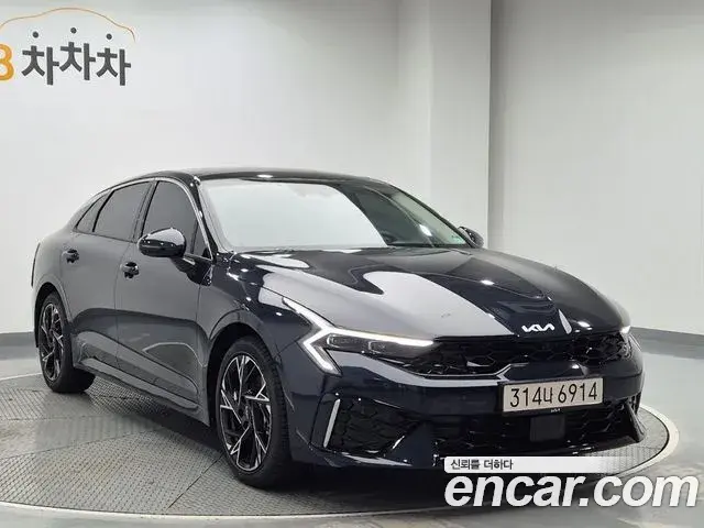 Kia K5 2025 — Photo 13/20
