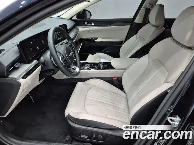Kia K5 2025 — Photo 14/20