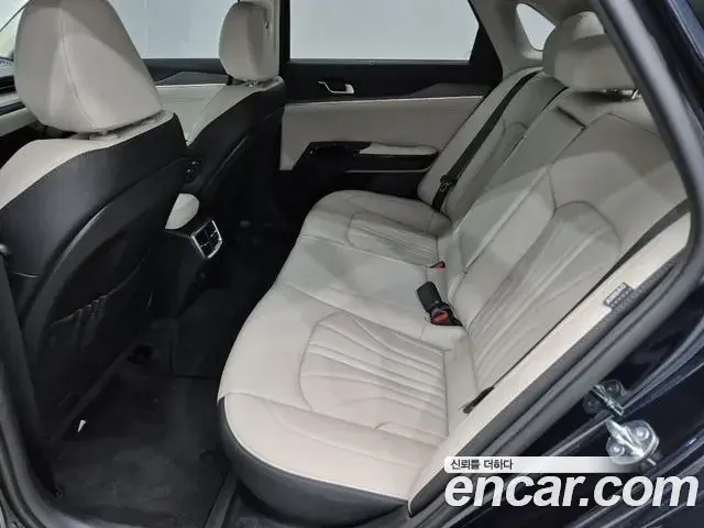 Kia K5 2025 — Photo 17/20